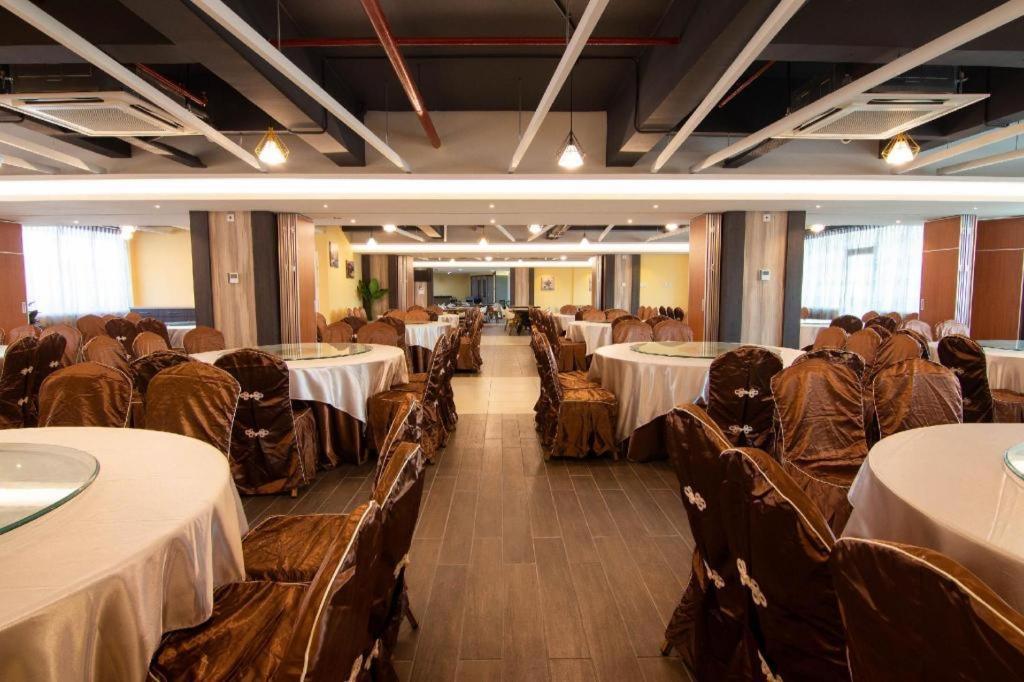 Higher Hotel Bandar Seri Begawan Zewnętrze zdjęcie