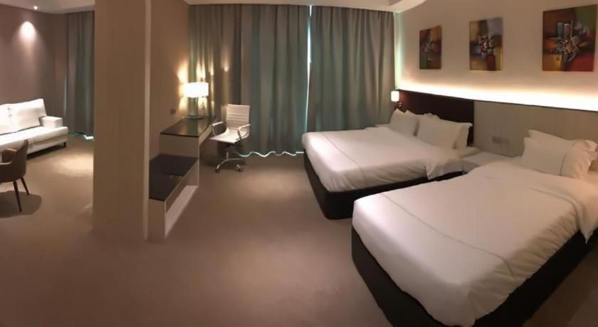 Higher Hotel Bandar Seri Begawan Zewnętrze zdjęcie