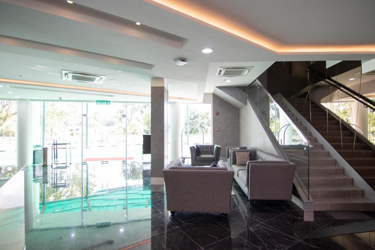 Higher Hotel Bandar Seri Begawan Zewnętrze zdjęcie