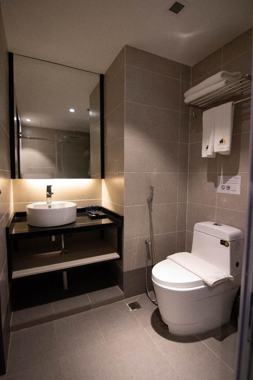 Higher Hotel Bandar Seri Begawan Zewnętrze zdjęcie
